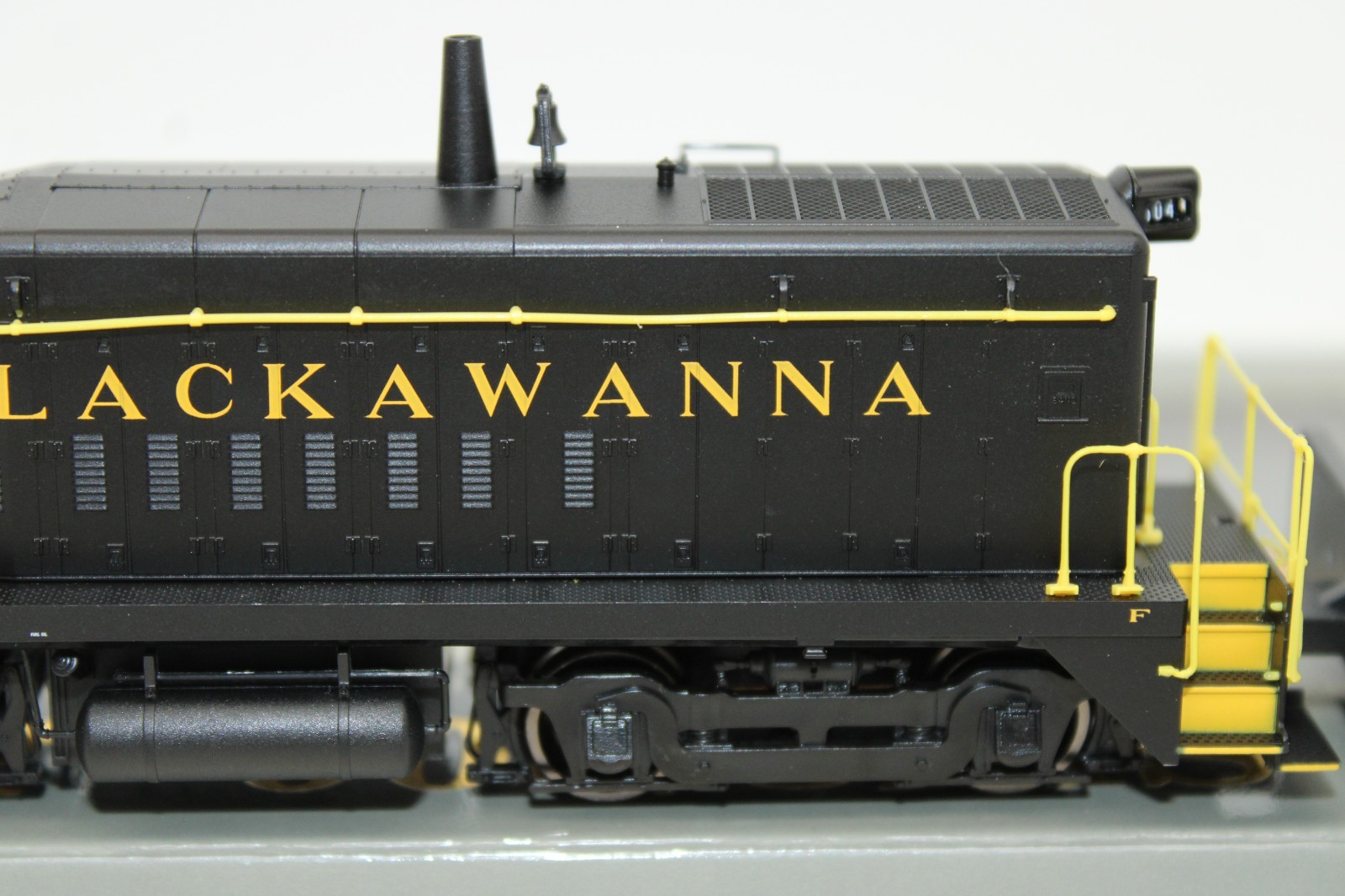 Walthers Proto HO Scale DL&W Lackawanna SW8 Diesel Locomotive #504 DCC