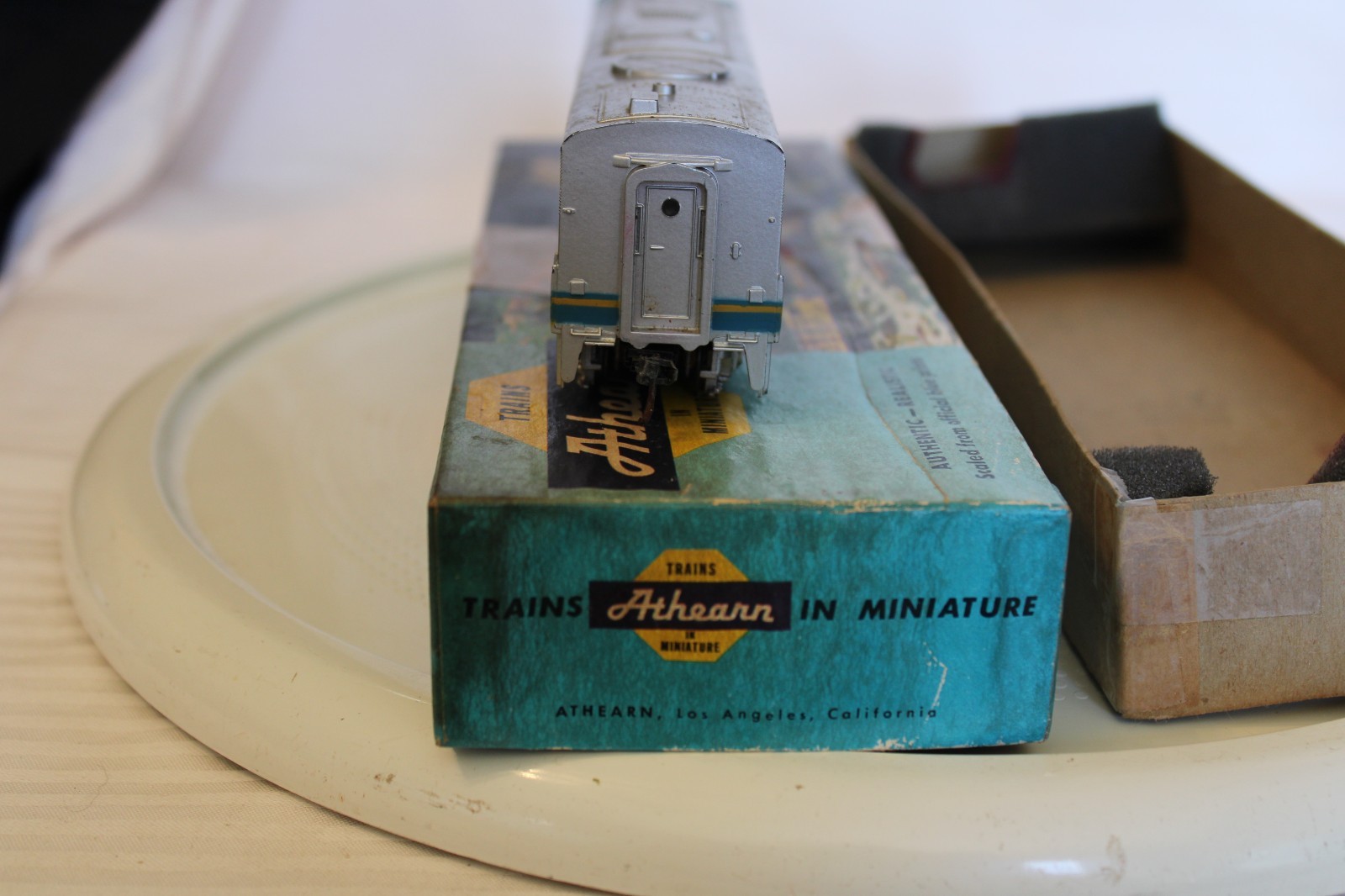 HO Scale Athearn, PA-1 Diesel Locomotive Delaware & Hudson, Silver Blue #19