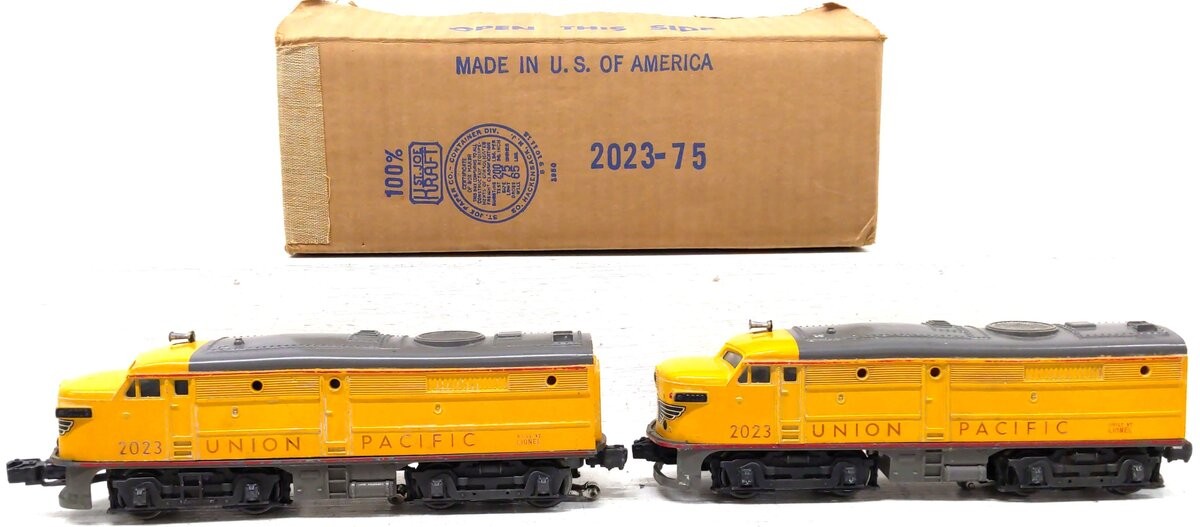 Lionel 2023 Vintage O Union Pacific Alco AA Diesel Locomotive Set/Box