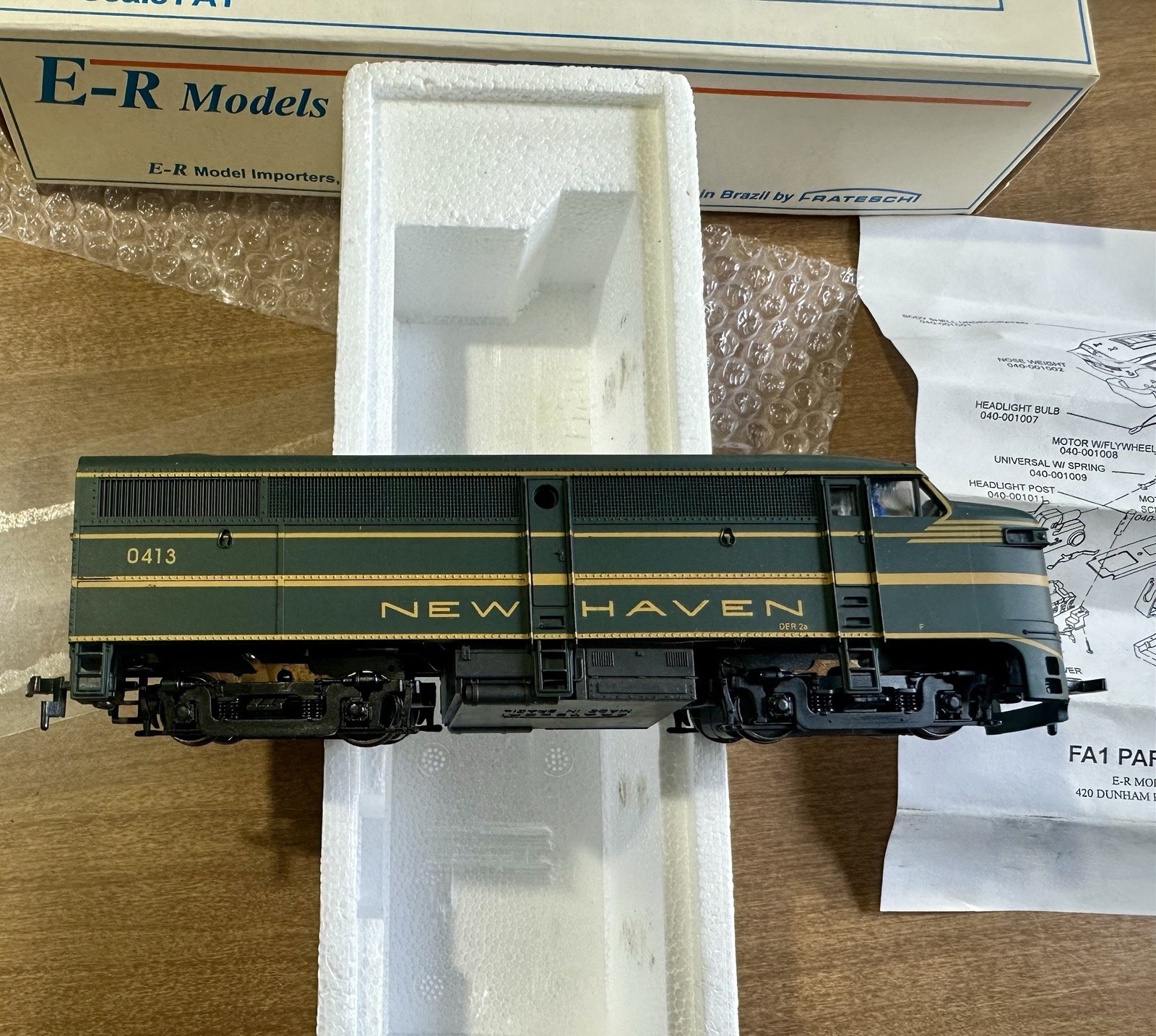 Frateschi HO New Haven 0413 Diesel Locomotive Green & Gold NEW in Open Box