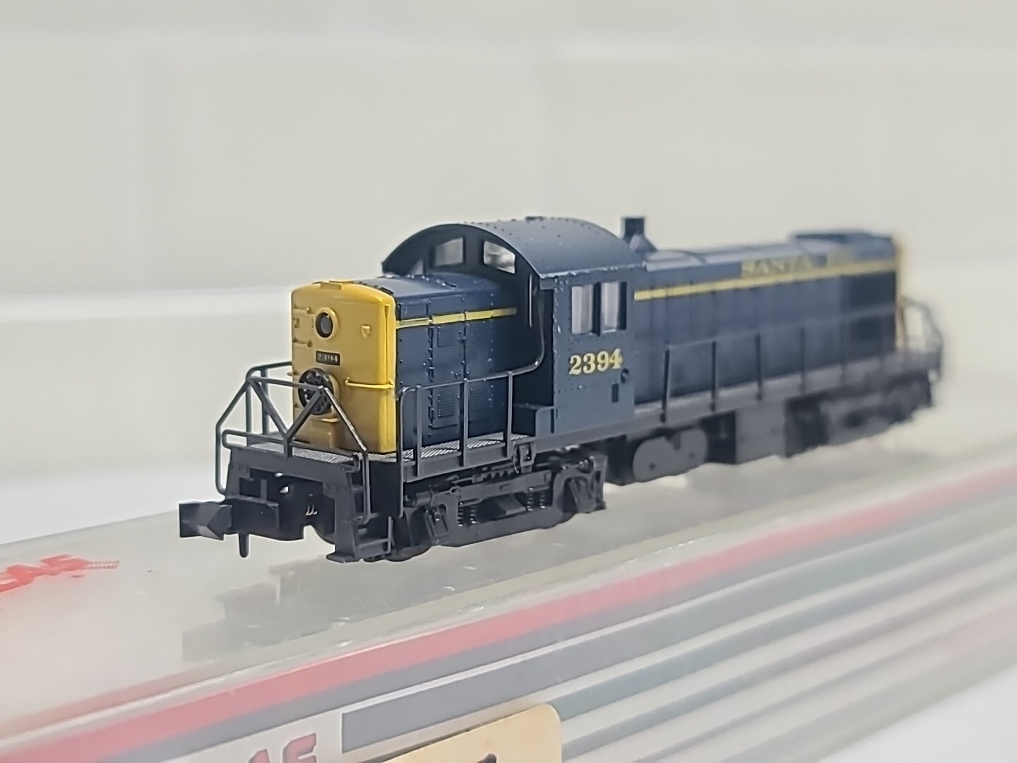 Atlas Kato N Scale 4403 RS-1 Santa Fe ATSF 2394 Diesel Switcher Loco Runs Well