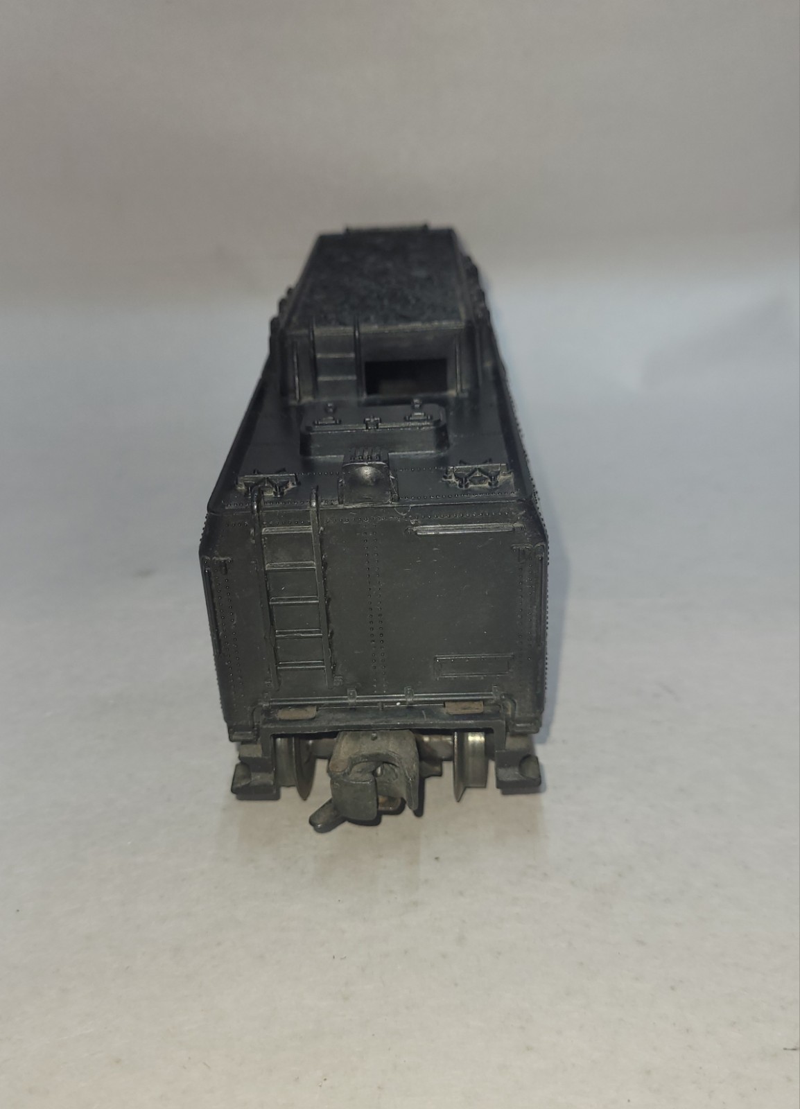 Postwar Lionel O Gauge 2-6-4 Steam Locomotive #2025 + Tender Runs Well!