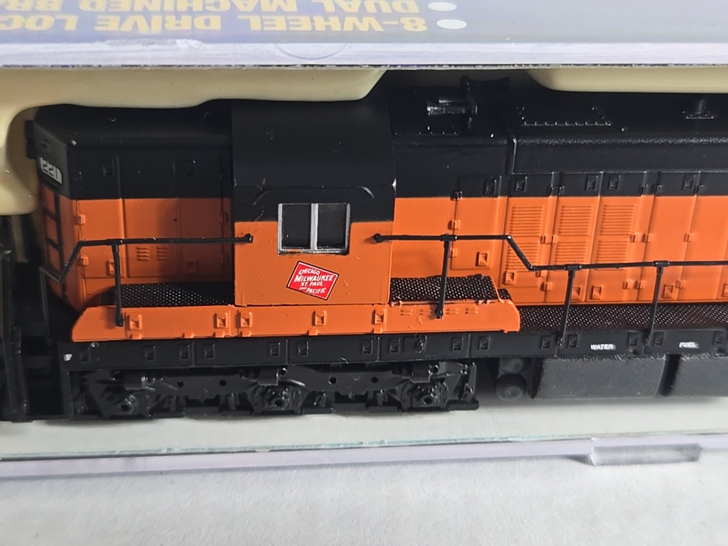 Life Like 7725 N SD7 LOCO MILWAUKEE #2211, N Scale