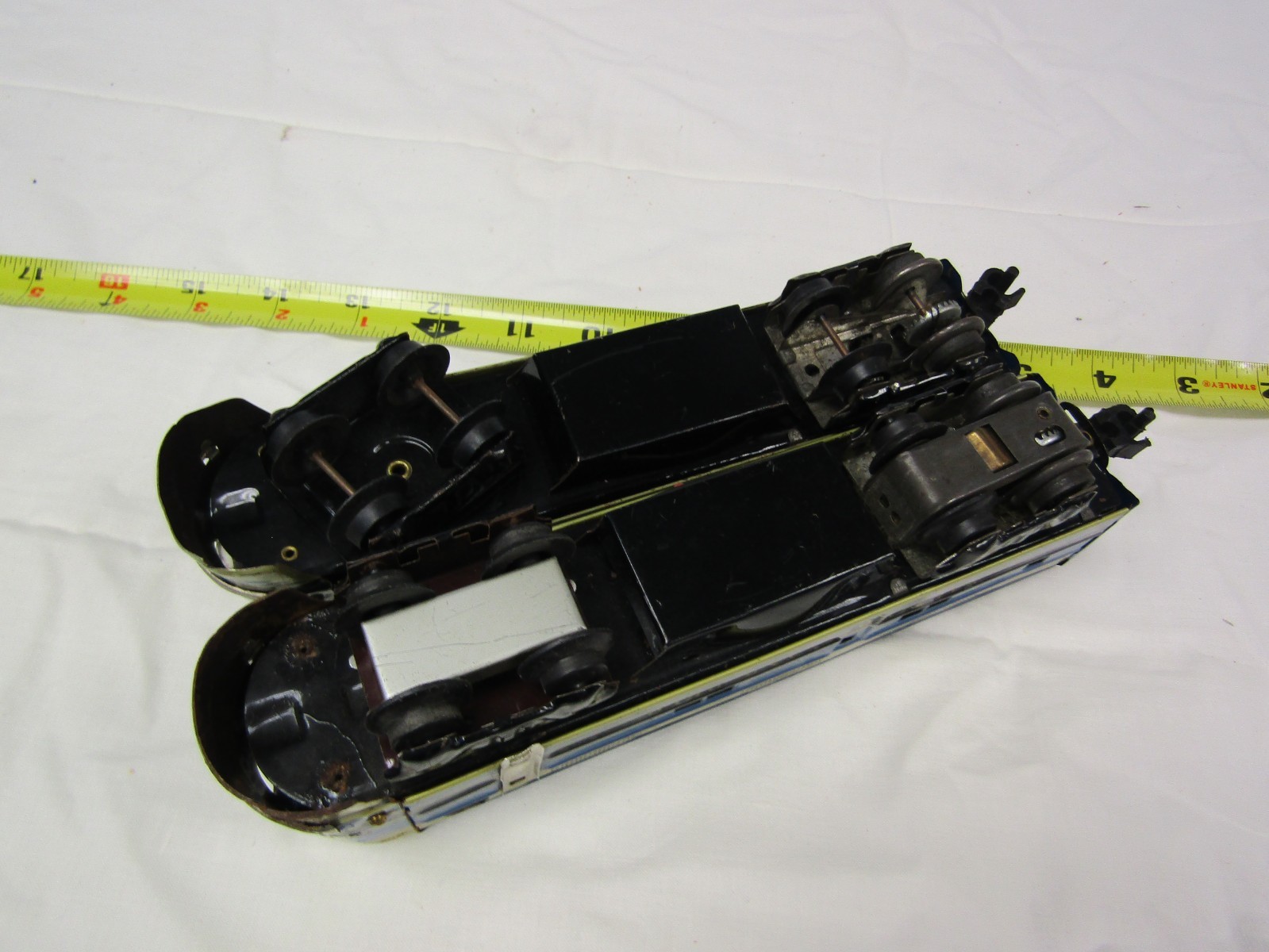 2 TIN LITHO MADE JAPAN TRAIN CAR HO SCALE ENGINE LOCOMOTIVE BALTIMORE & OHIO