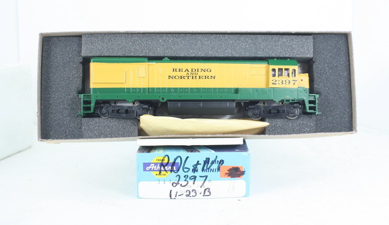 HO Scale Athearn Reading & Northern GE U-23-B Diesel Custom Decorated #2397