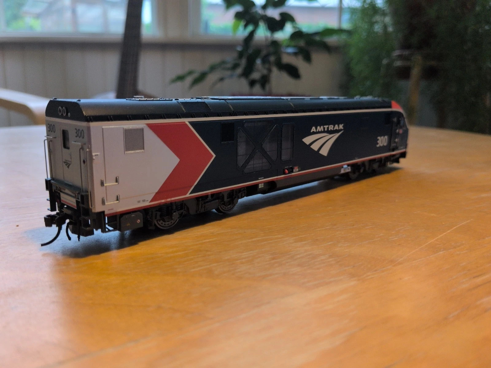 Bachmann HO 68301 Siemens ALC-42 Charger Amtrak Phase VI #300 DCC Sound TESTED