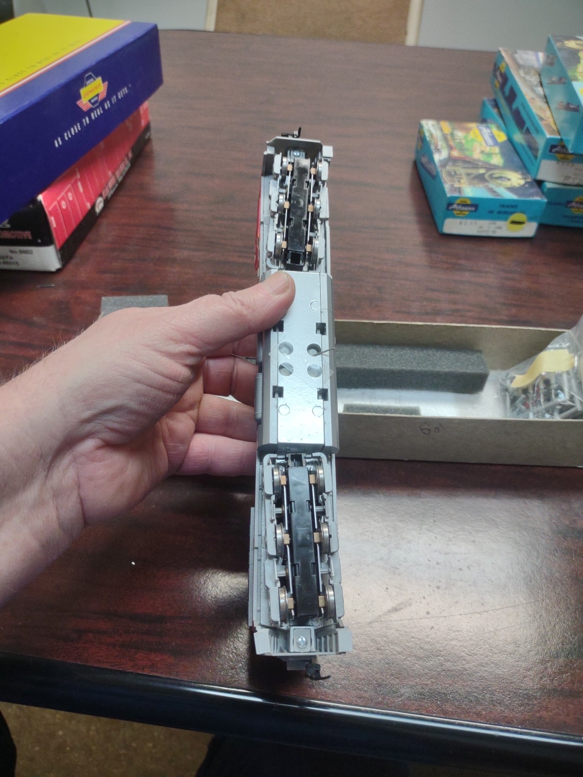 ATHEARN GE C44-9W LOCOMOTIVE SANTA FE #601 ~ HO SCALE Power Unit Wire Railing In