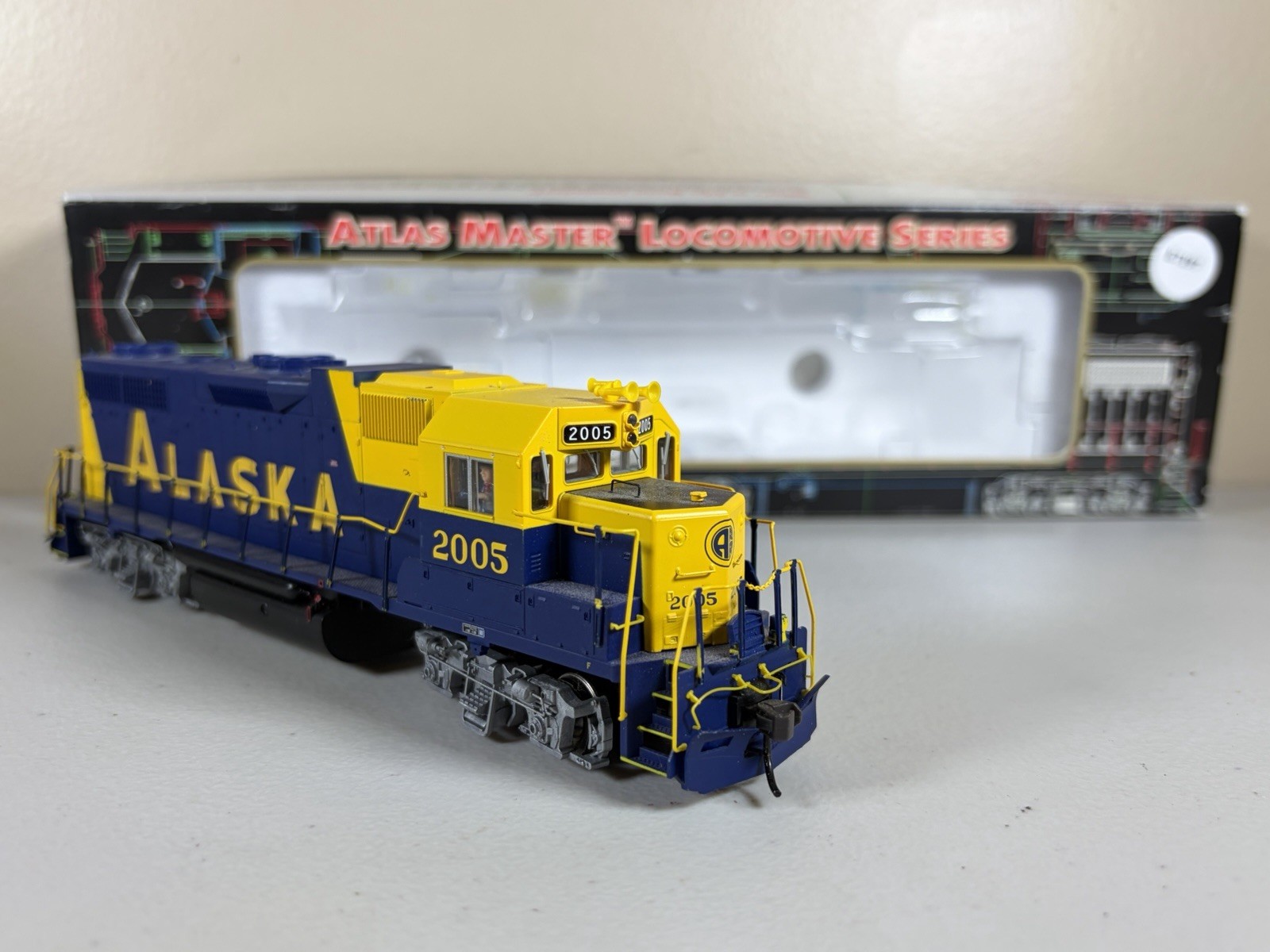 HO Altas DCC Ready Alaska GP38 #2005