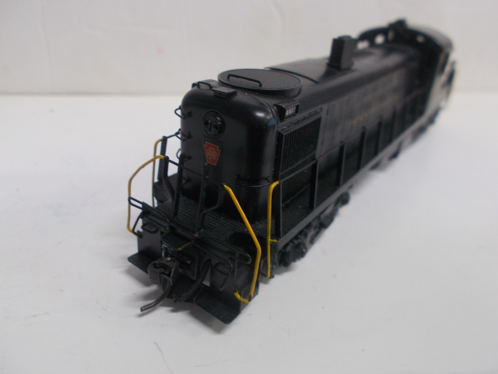 ALCO # D-129 ~BRASS~PENNSYLVANIA RS-3 LOCOMOTIVE # 8617 ~RUNS GOOD~READ~HO SCALE