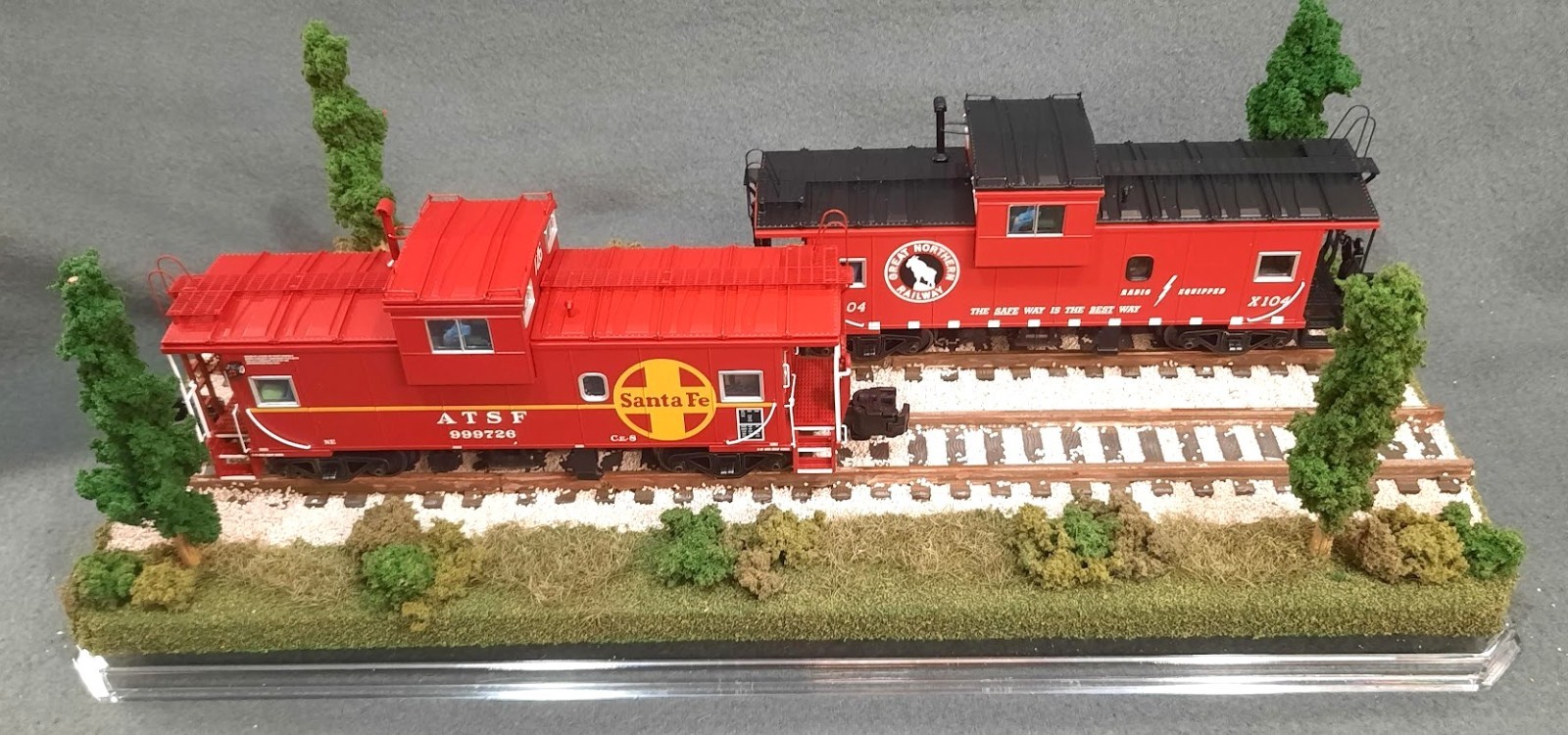 S SCALE 16″ DOUBLE TRACK DISPLAY CASE- “SUMMER SCENE”-FOR ANY S TRAINS