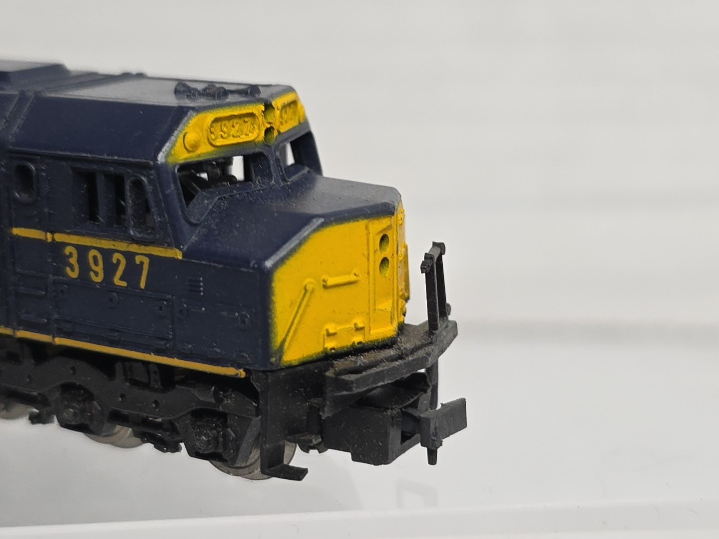 N Scale Lima Santa Fe ATSF 3927 SD-75 Diesel Locomotive Runs Read Description (A