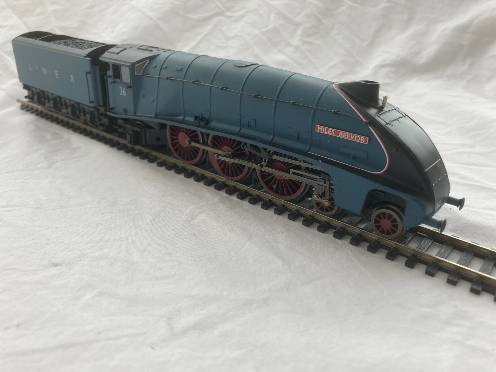 746 Bachmann 31-959 Class A4 4-6-2 ‘Miles Beevor’ 26 LNER Blue. Boxed. Mint.