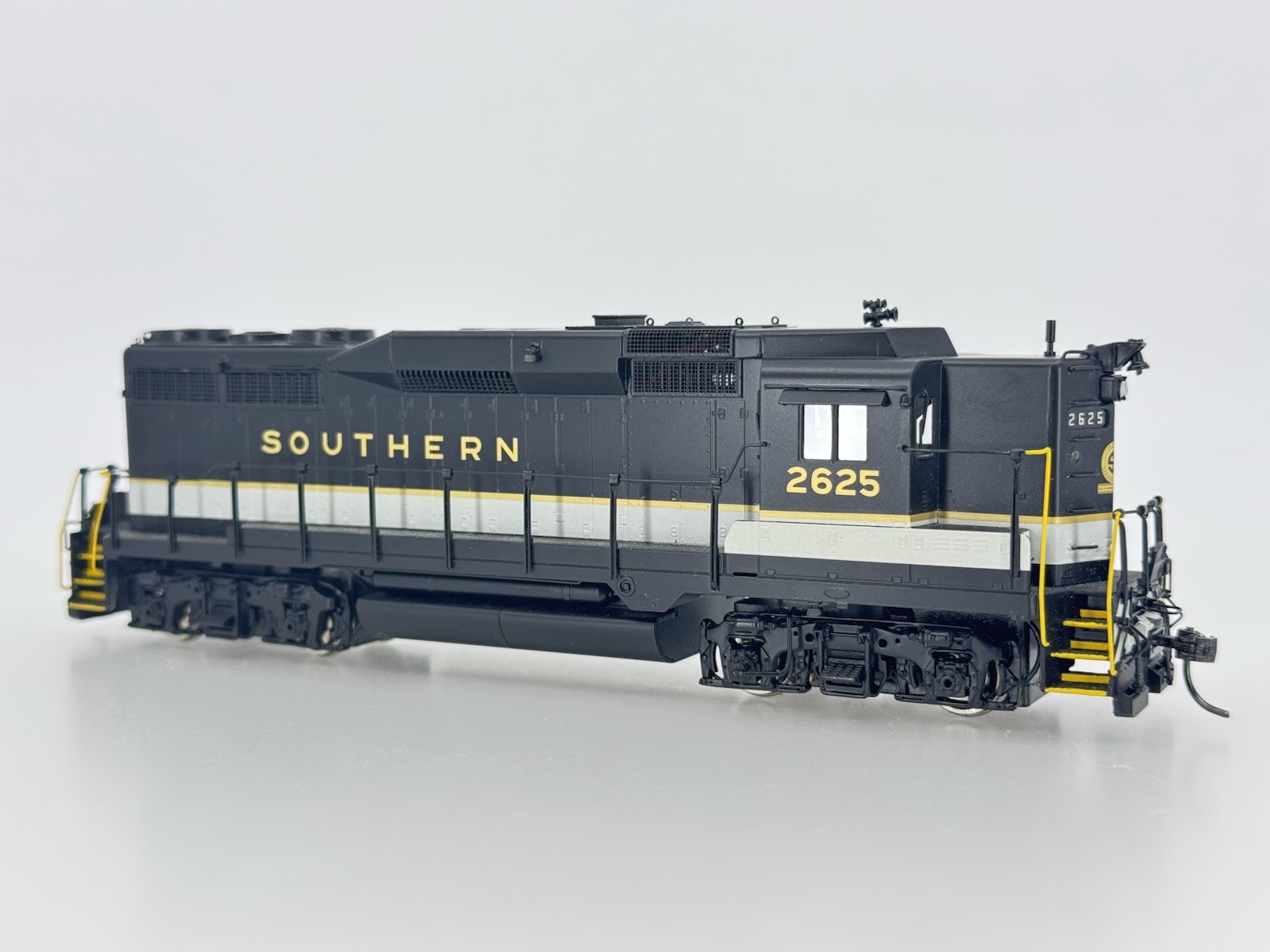 HO Challenger Imports CIL 2166.1 Southern Railway GP30 High Hood DCC SOUND