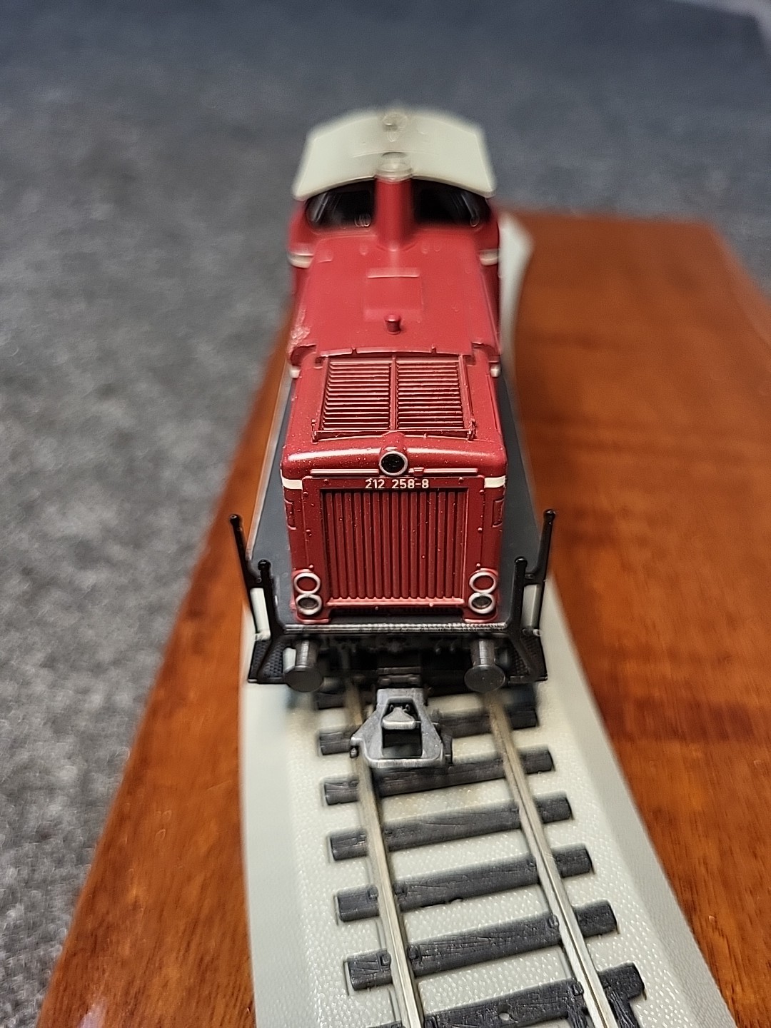 Marklin 3372 HO gauge Deutsche Bahn BR 212 diesel locomotive C-8