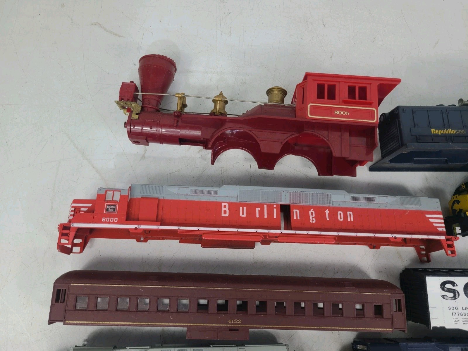VINTAGE MIXED LOT OF 11 HO SCALE LOCOMOTIVE TRAIN SHELLS ONLY