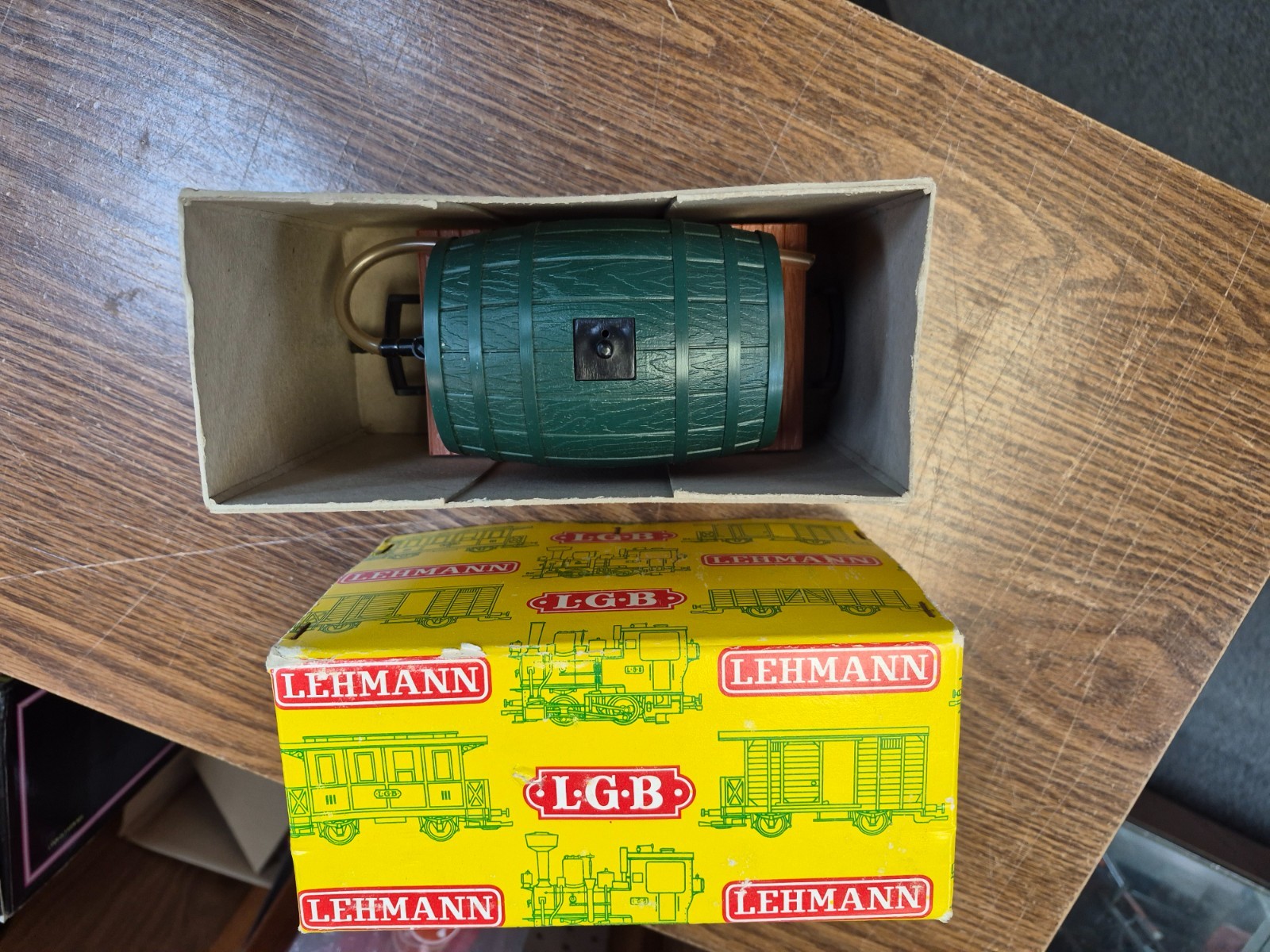 LGB 4047 WINE BARREL KEG CAR G PRE OWNED EARLY YELLOW BOX G SCALE 1:22.5