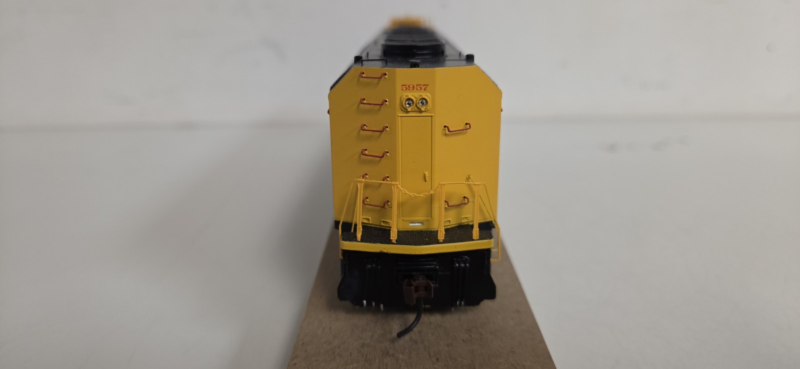 Athearn Genesis HO ATHG67658 F45 Santa Fe #5957 Kodachrome Tsunami Sound DCC/DC