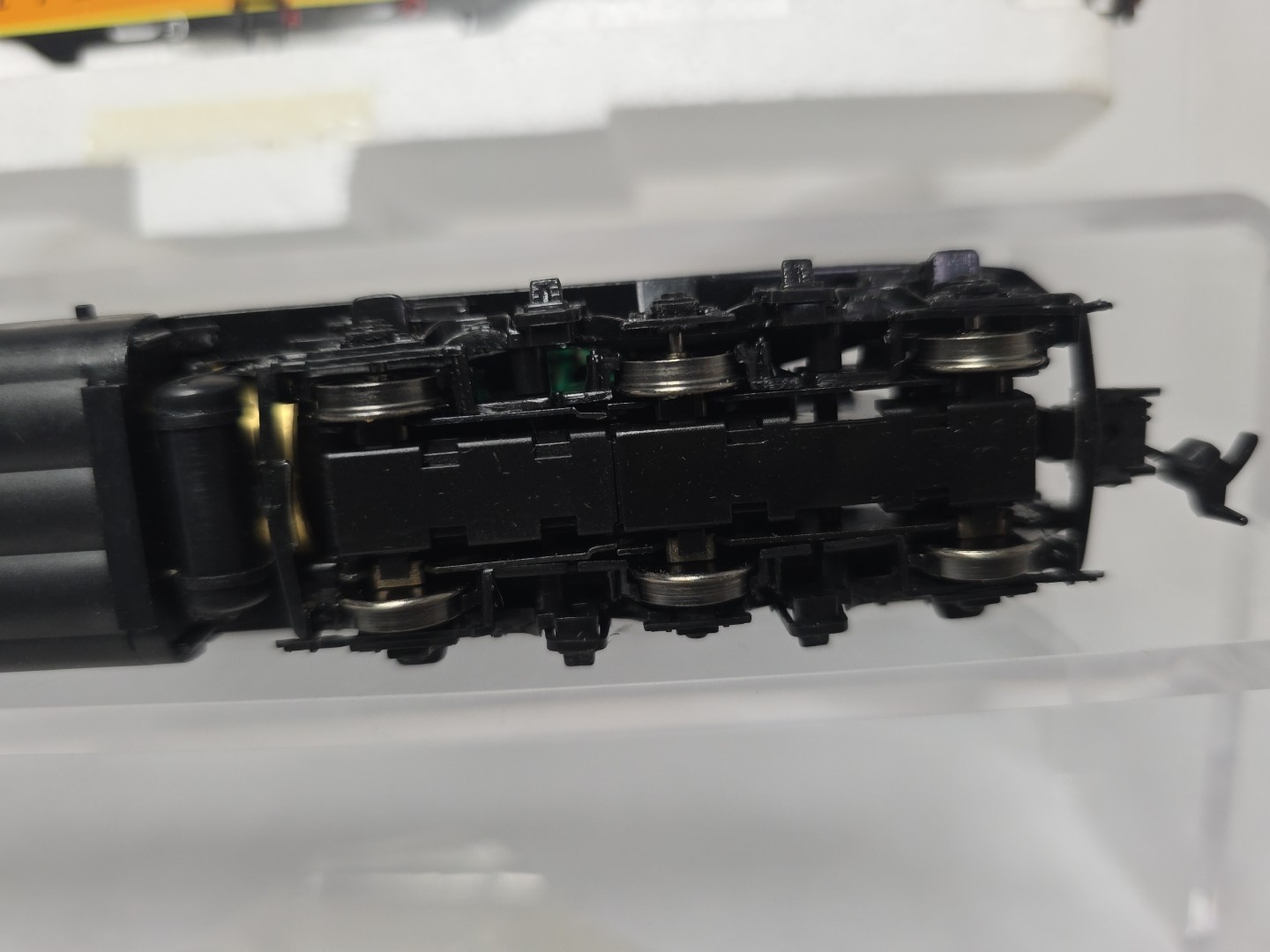 Proto 2000 HO Scale 8712 E8/9 Diesel Locomotive Illinois Central 4025 NOS Runs