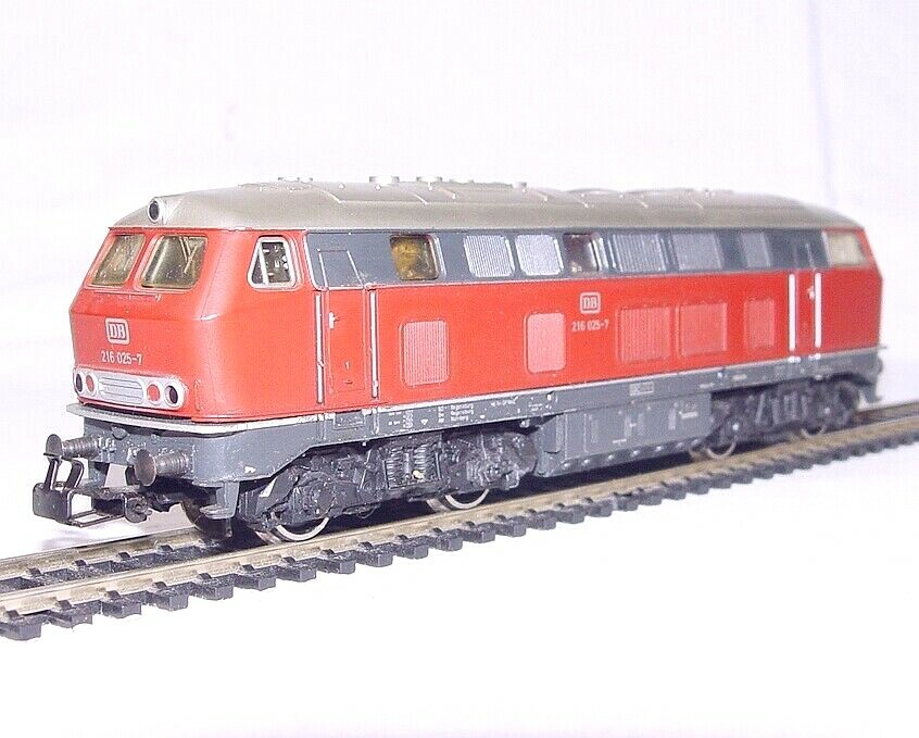 Marklin HAMO DC HO German DB BR 216 “STANDARD DB” Red DIESEL LOCOMOTIVE NMIB`85!