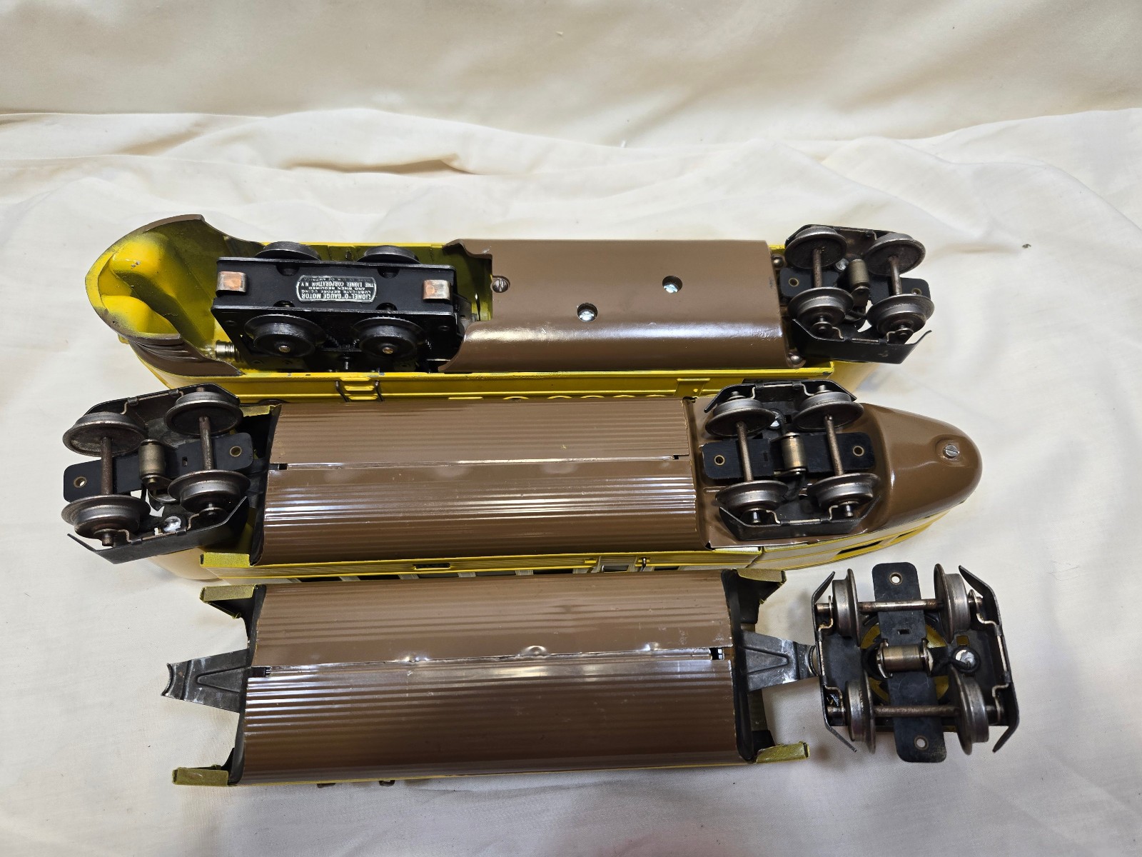 Lionel 636W Union Pacific Engine & Passenger Cars