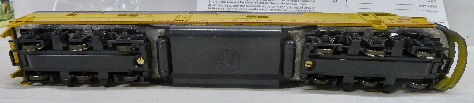 CON-COR – HO EMD E-7A – 17A – Milwaukee Rd – Powered DBL HDLT #0015-002331 – New
