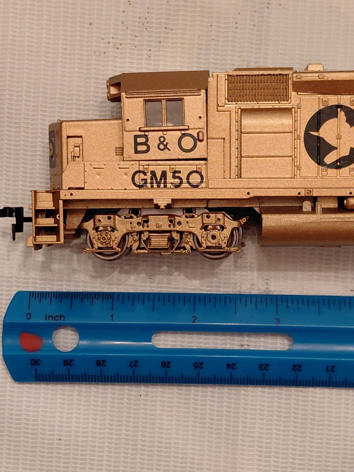 HO Athearn 89761 Chessie B&O GP40-2 GM50 Gold DC Missing Rails Horn Numbers