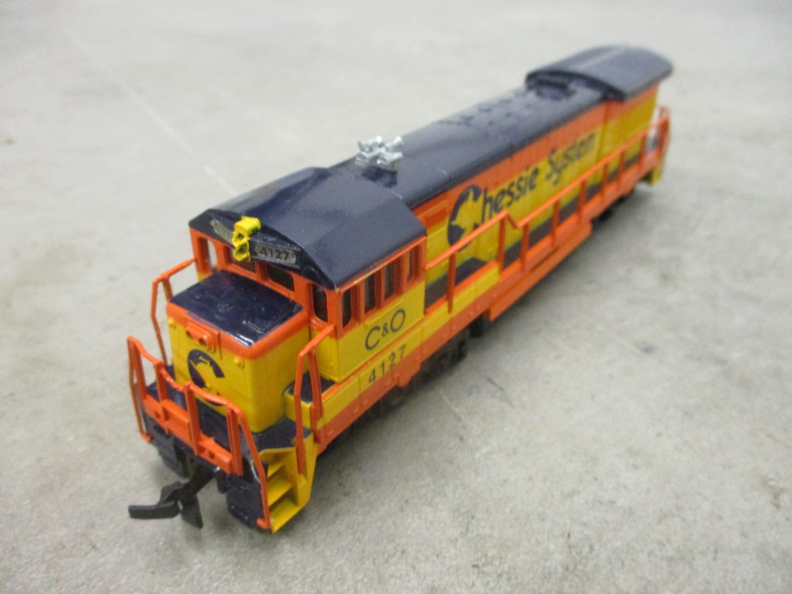 Track tested , Bachmann HO , Chessie system GE U-36B DIESEL LOCOMOTIVE