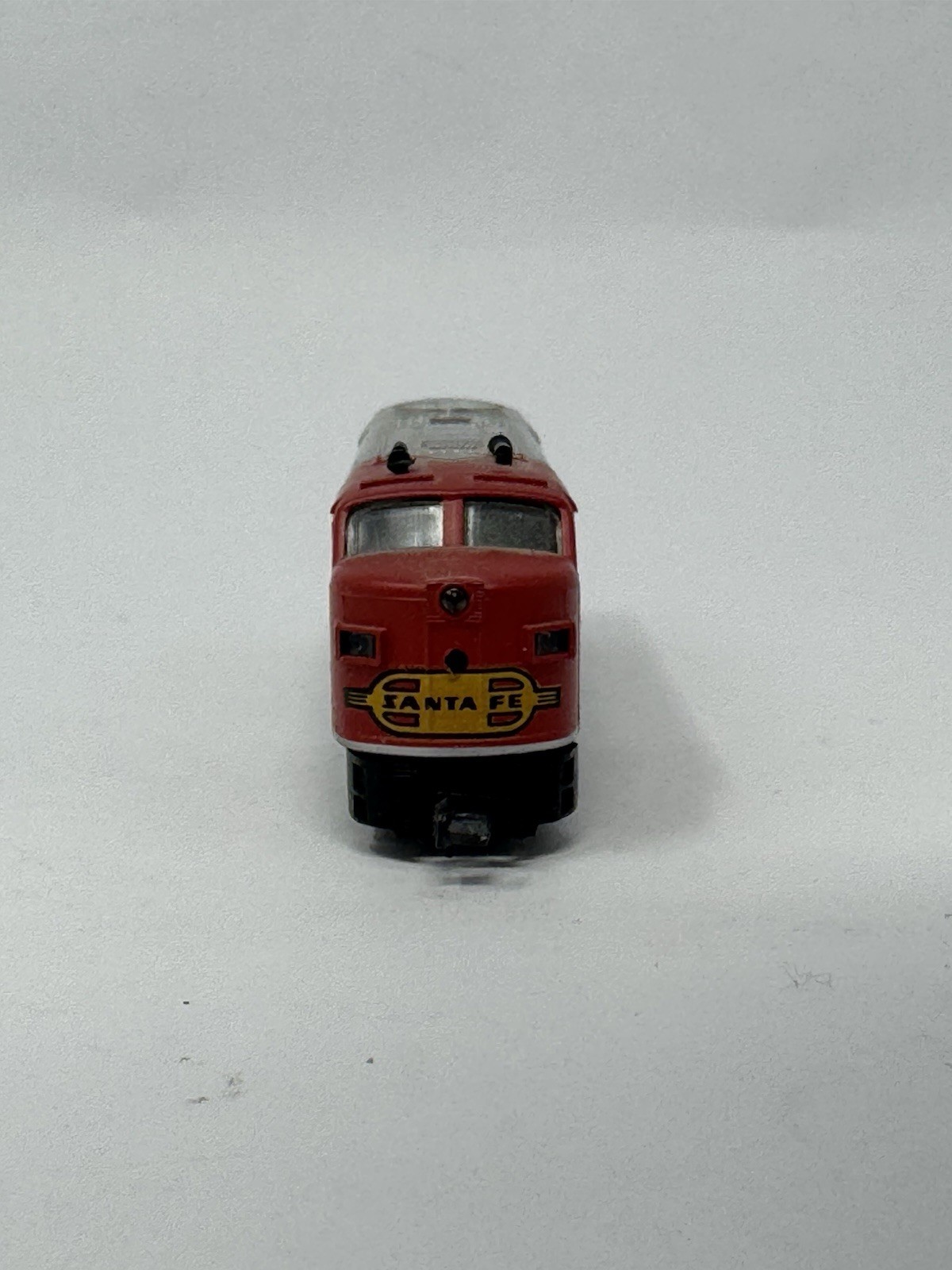 Model Power Mehano Santa Fe Alco FA-2 Diesel Locomotive Tested