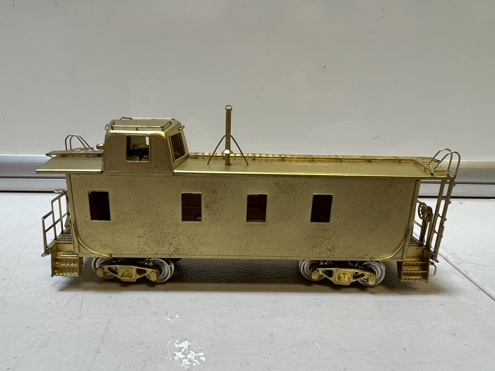 HO Scale Oriental Limited Brass CB&Q International NE-12 UP Caboose *ROB