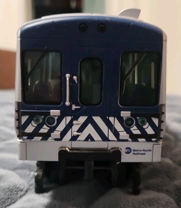 Lionel M7 Metro North Non Powered Car O Scale #4160