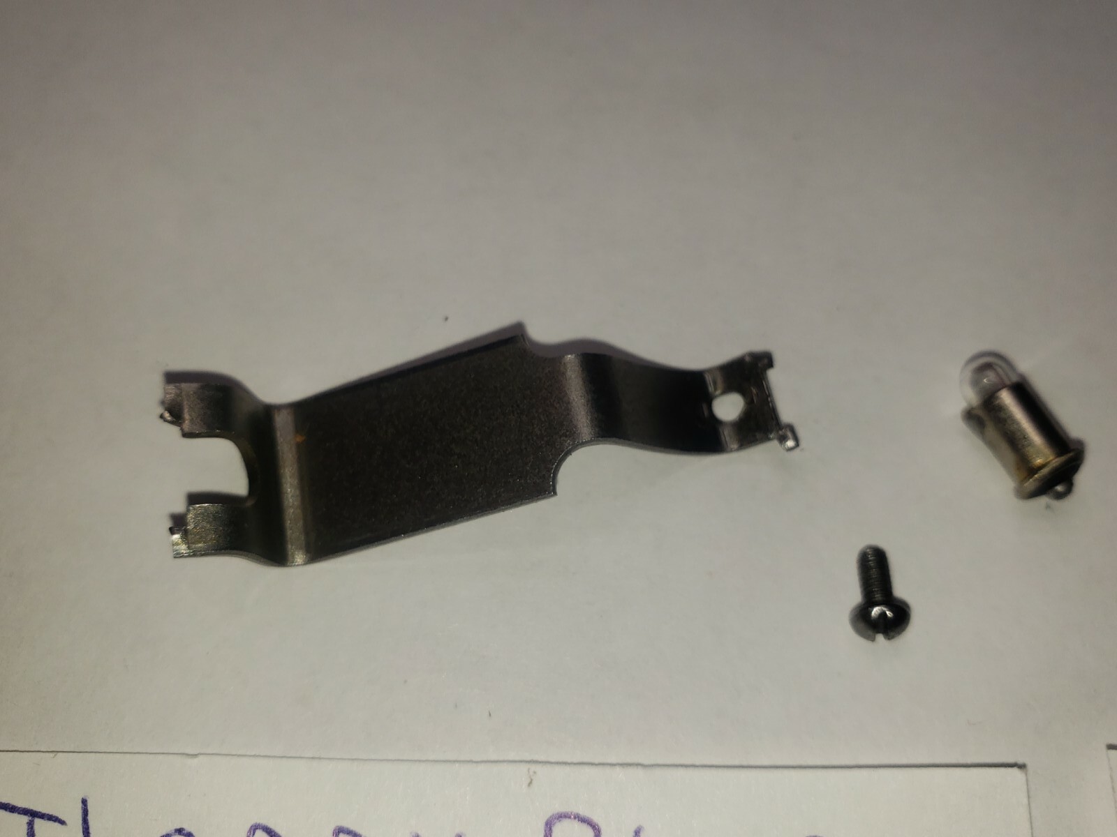 U33C HEADLIGHT ASSEMBLY BRACKET FROM ATHEARN BLUEBOX HO SCALE OLD STYLE CHASSIS