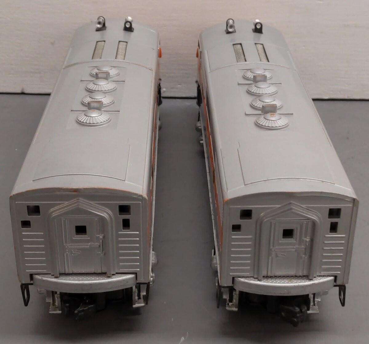 Lionel 2345 Vintage O Western Pacific F3 AA Diesel Locomotive Set
