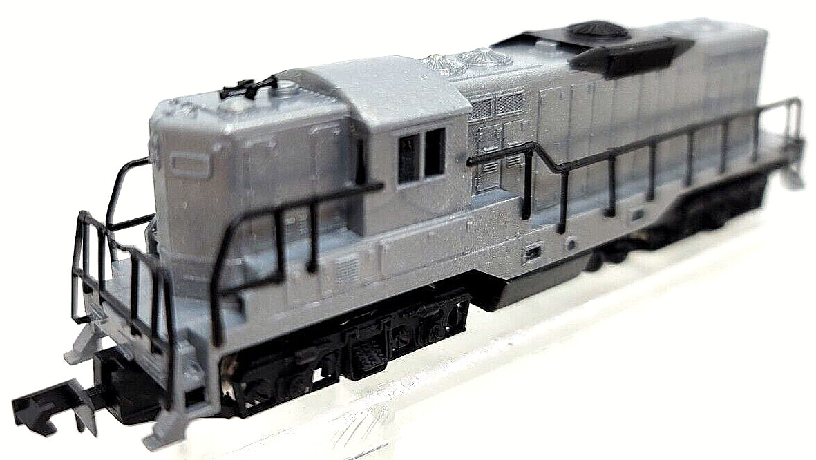 N 9mm Arnold 5047 EMD GP9 Unpainted/Unlettered (Tested)