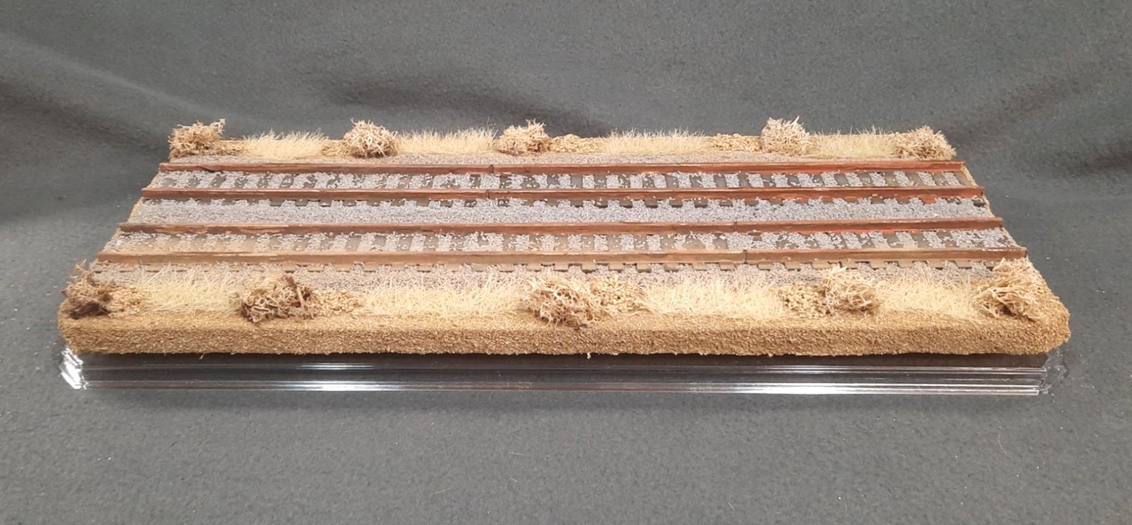 S SCALE 16″ DOUBLE TRACK DISPLAY CASE- “DESERT SCENE”-FOR ANY S TRAINS