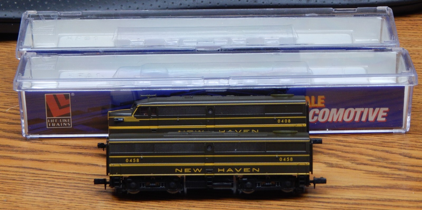 LIFE LIKE 7449 NH NEW HAVEN FA1 & FB1 DIESEL LOCOMOTIVE USED VERY LITTLE W/BOX N