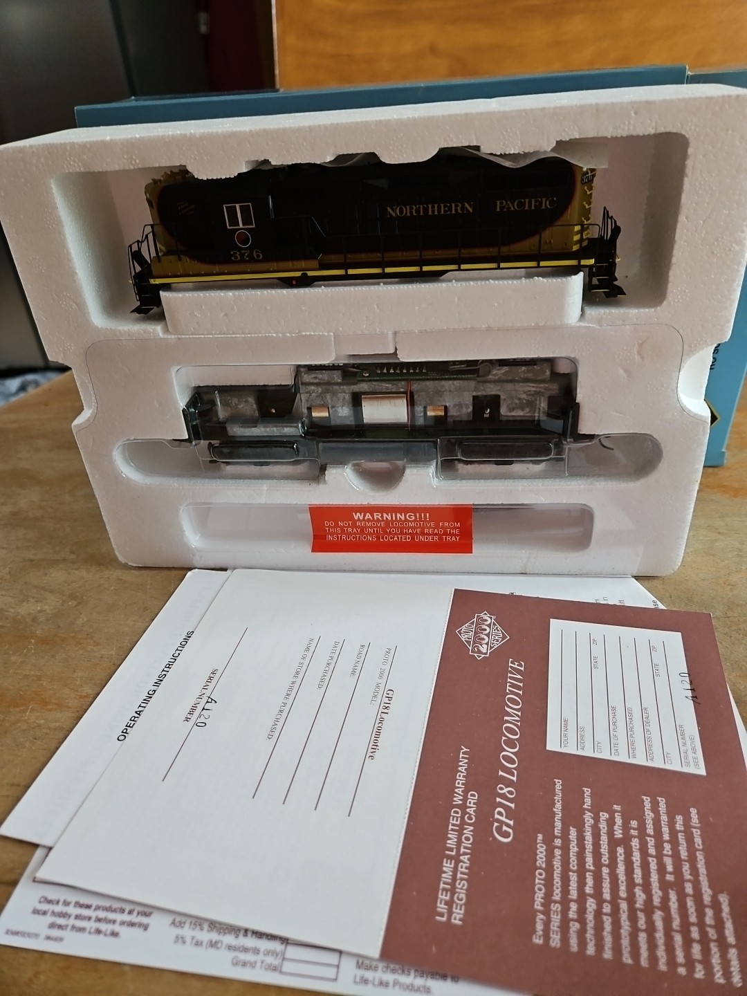 Proto 2000 HO Kit #30531 GP18 Locomotive Northern Pacific NP #376 NEW IN BOX