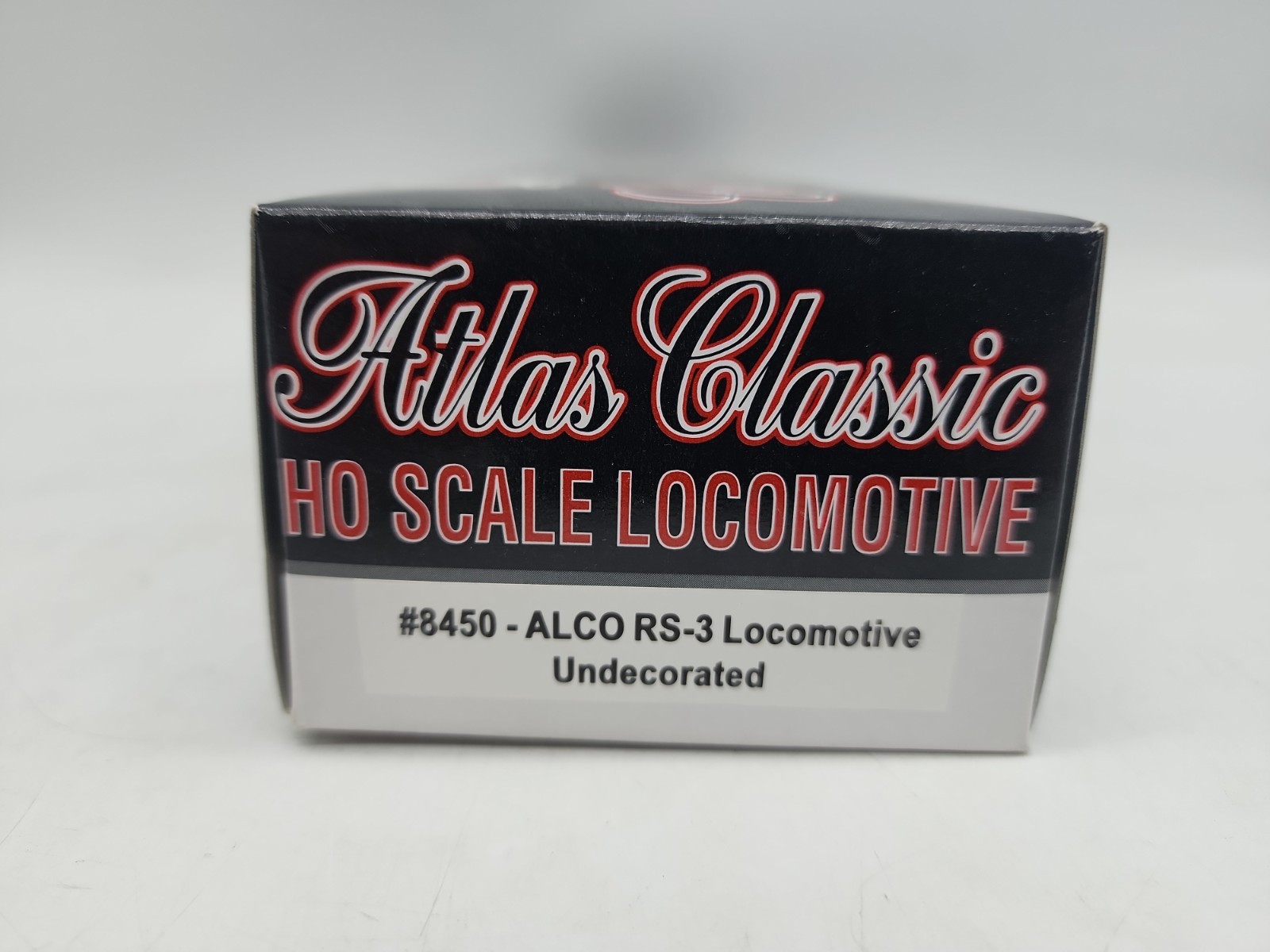 HO Atlas Classic 8450 Undecorated ALCO RS-3 Powered Diesel Locomotive