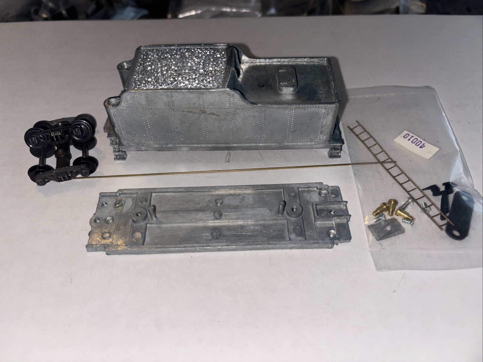 Bowser HO Casey Jones 4-6-0 Steam Locomotive Die-cast Tender Kit, Sprung Trucks