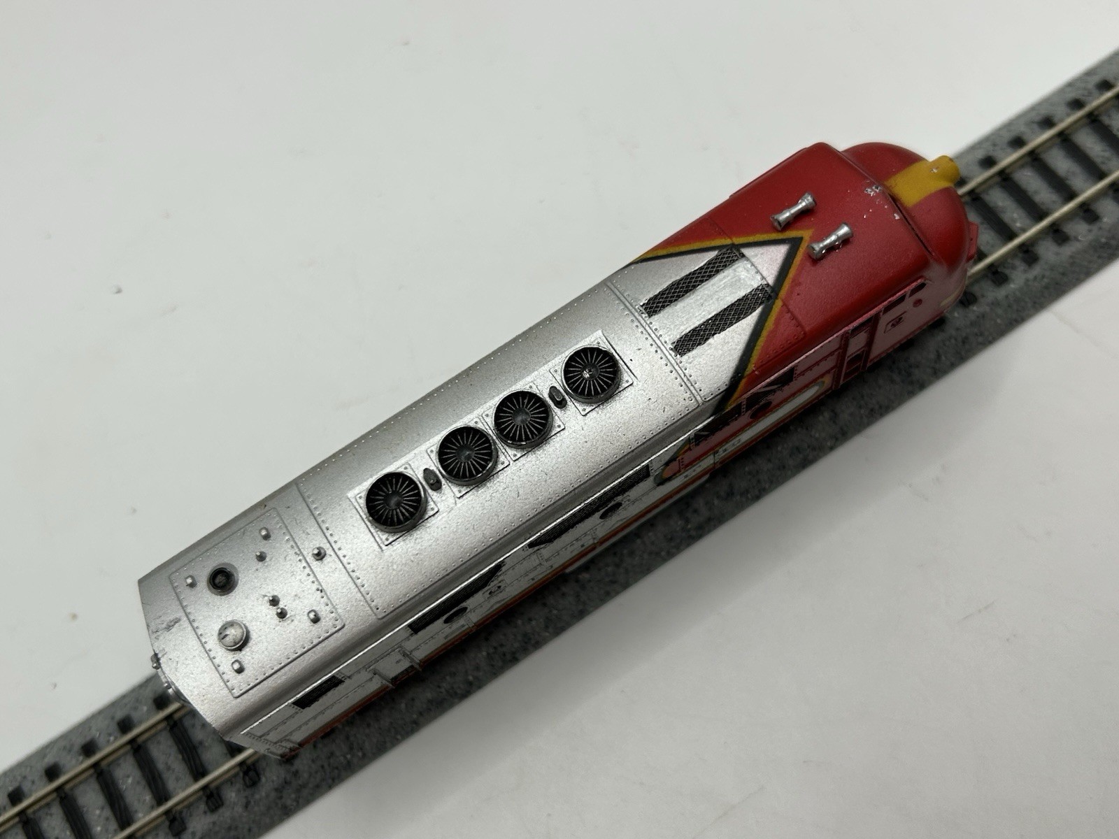 N Fleischmann 7232 Santa Fe F7 Diesel Locomotive – (TESTED)