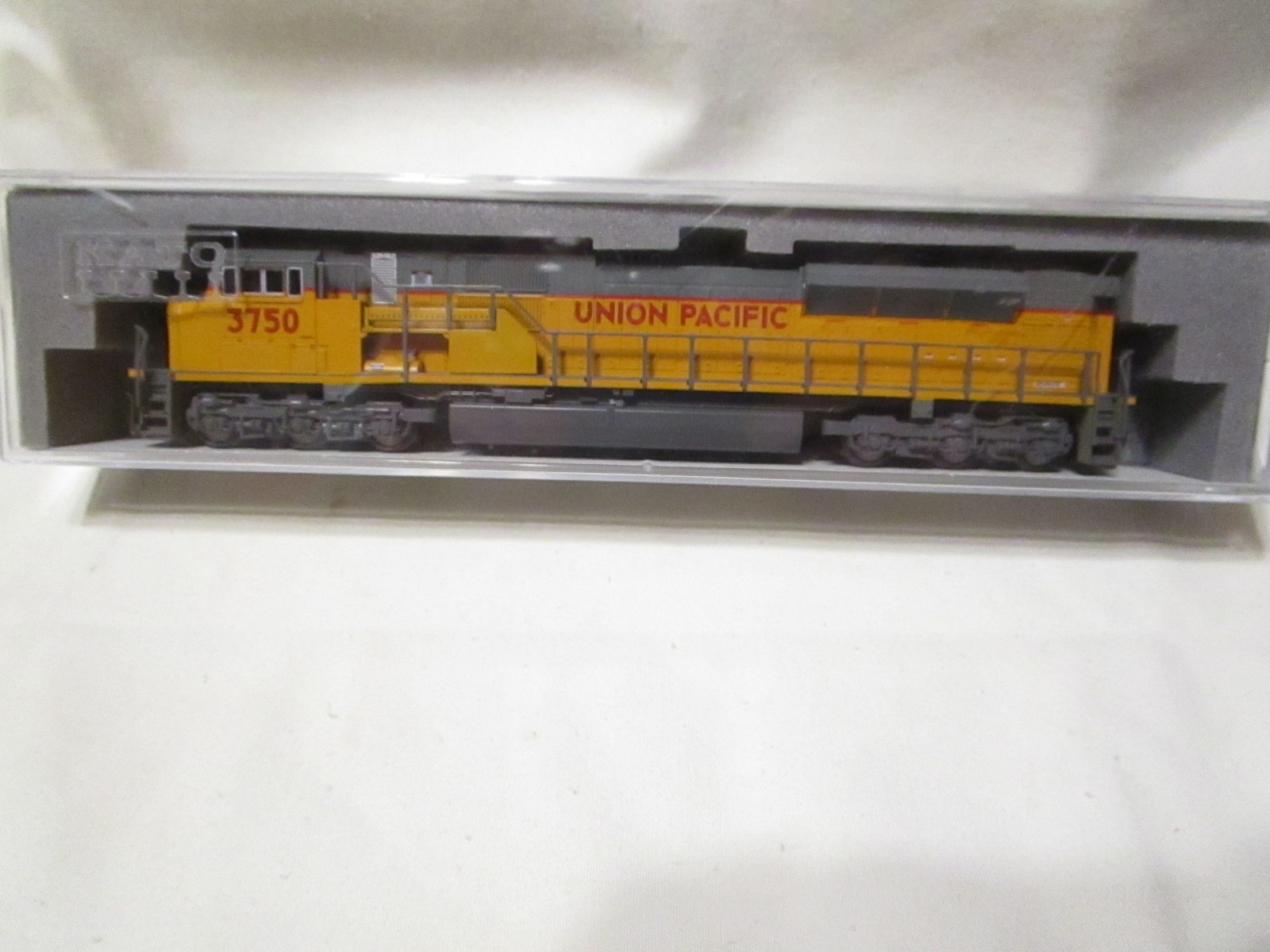 KATO N SCALE 175-5625 UNION PACIFIC #3750 SD90/43MAC RUNS WELL LIGHT WORKS JAPAN