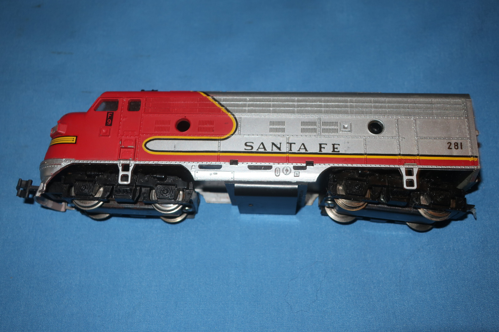 #281 HO Scale F9 Santa Fe Diesel Locomotive. Made in Yugoslavia. Runs
