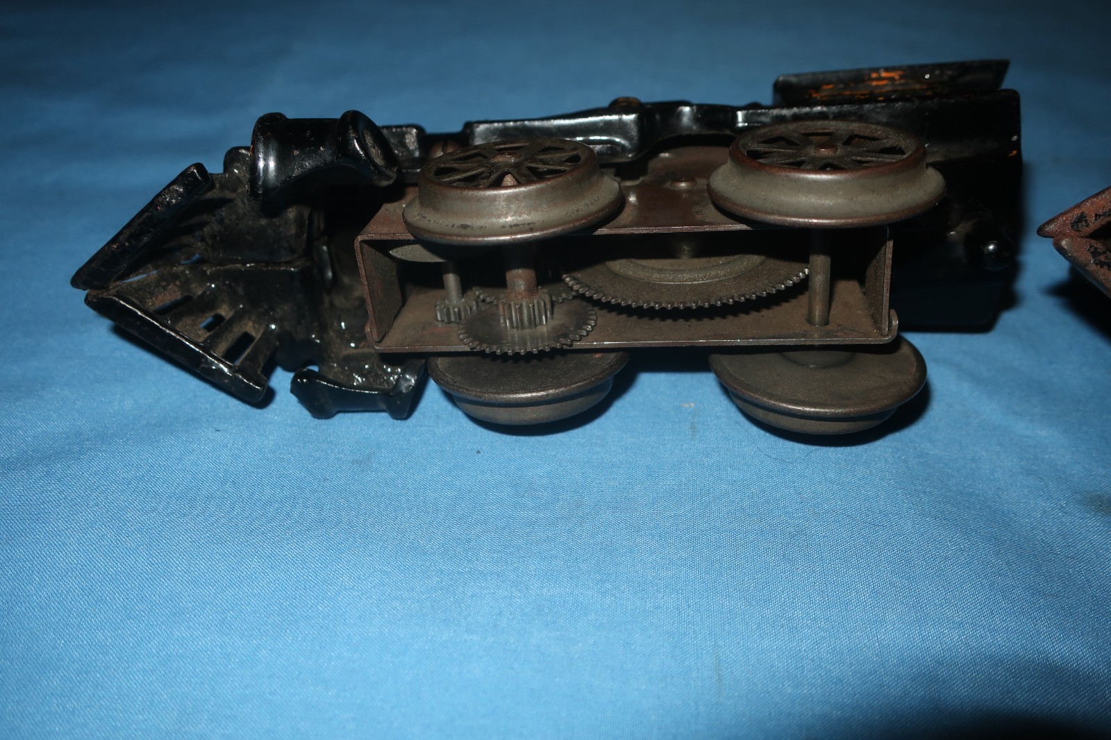 2 American Flyer Pre-war O Gauge #10 Clockwork/Wind-up Cast Iron Locomotive.