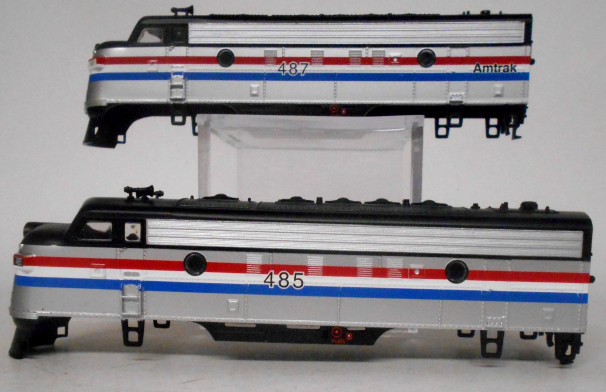 ATHEARN Roundhouse HO Scale F-7-A Set 2 Shells / Glass # 485 & # 487 AMTRAK
