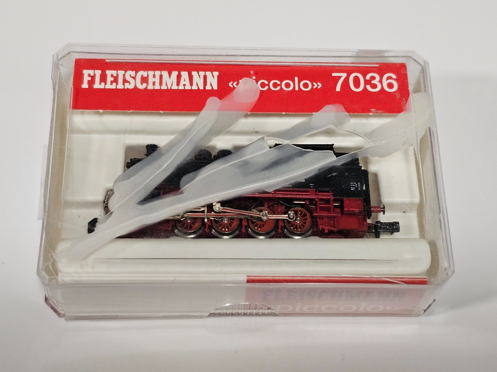 N SCALE FLEISCHMANN PICCOLO 7036 TANK STEAM LOCOMOTIVE DAMPFLOK BR 81 006 VIDEO