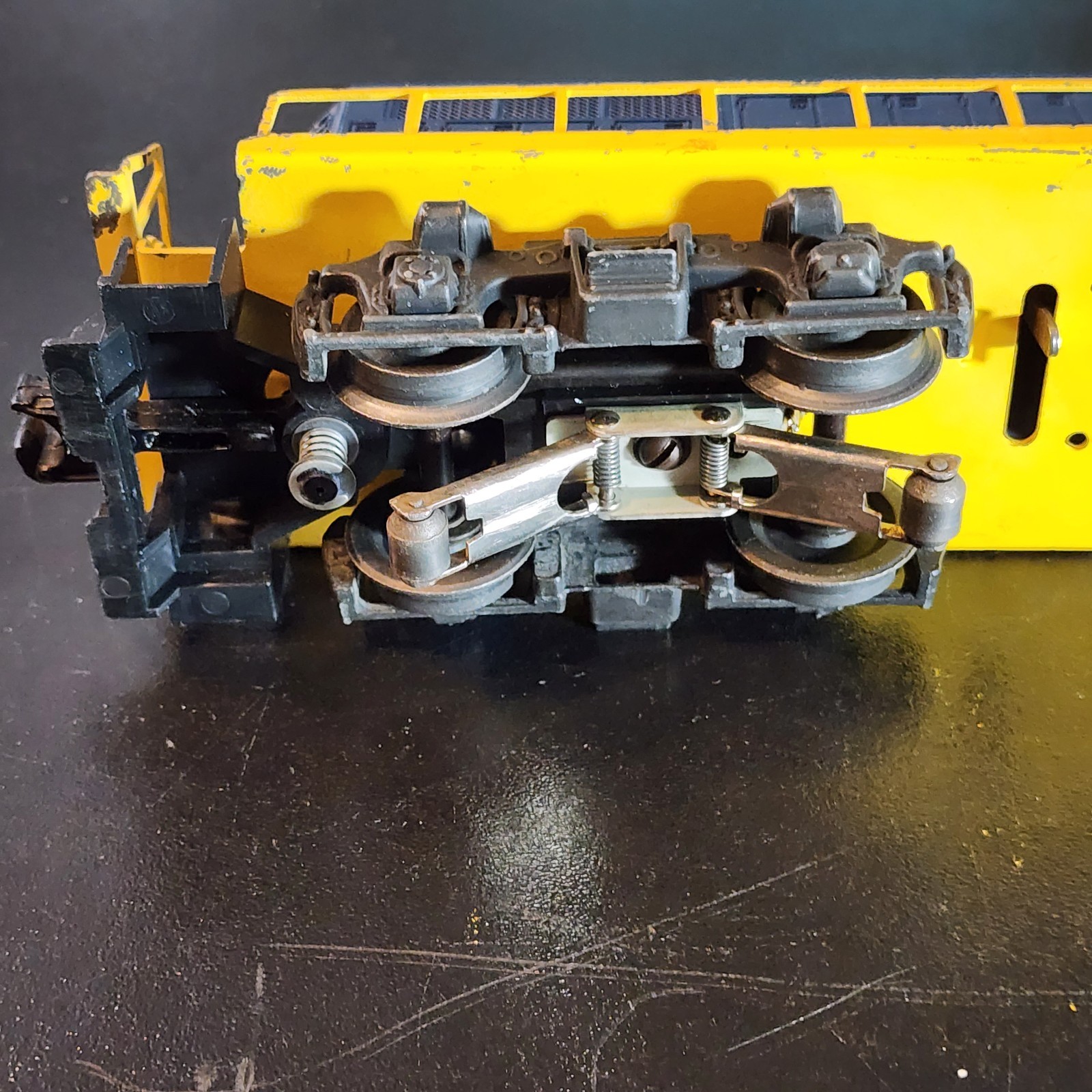 LIONEL No.2365 CHESAPEAKE & OHIO DIESEL LOCOMOTIVE Our XS113