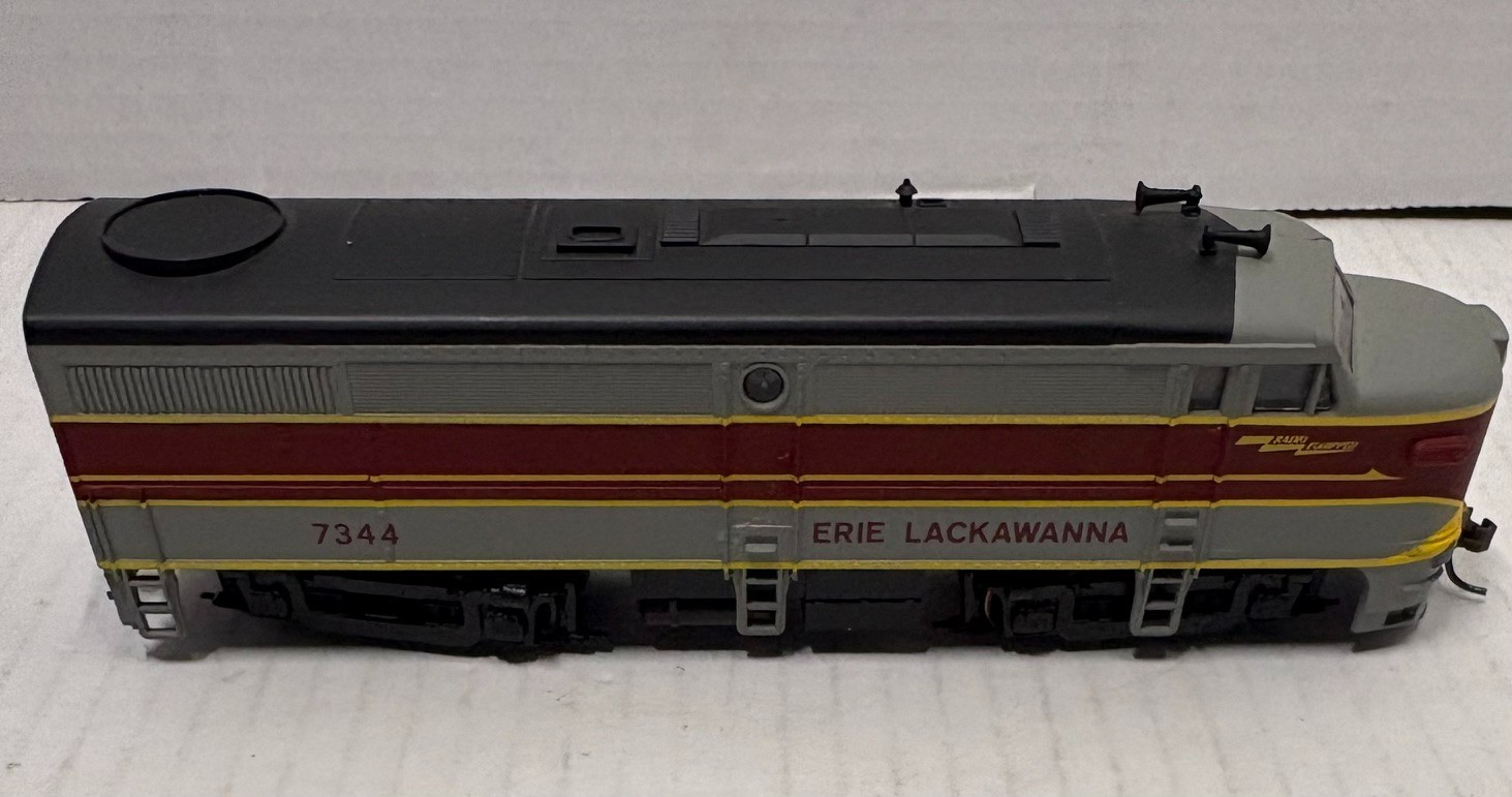 Bachman Erie Lackawanna Maroon & Gray DCC HO Scale Not Tested