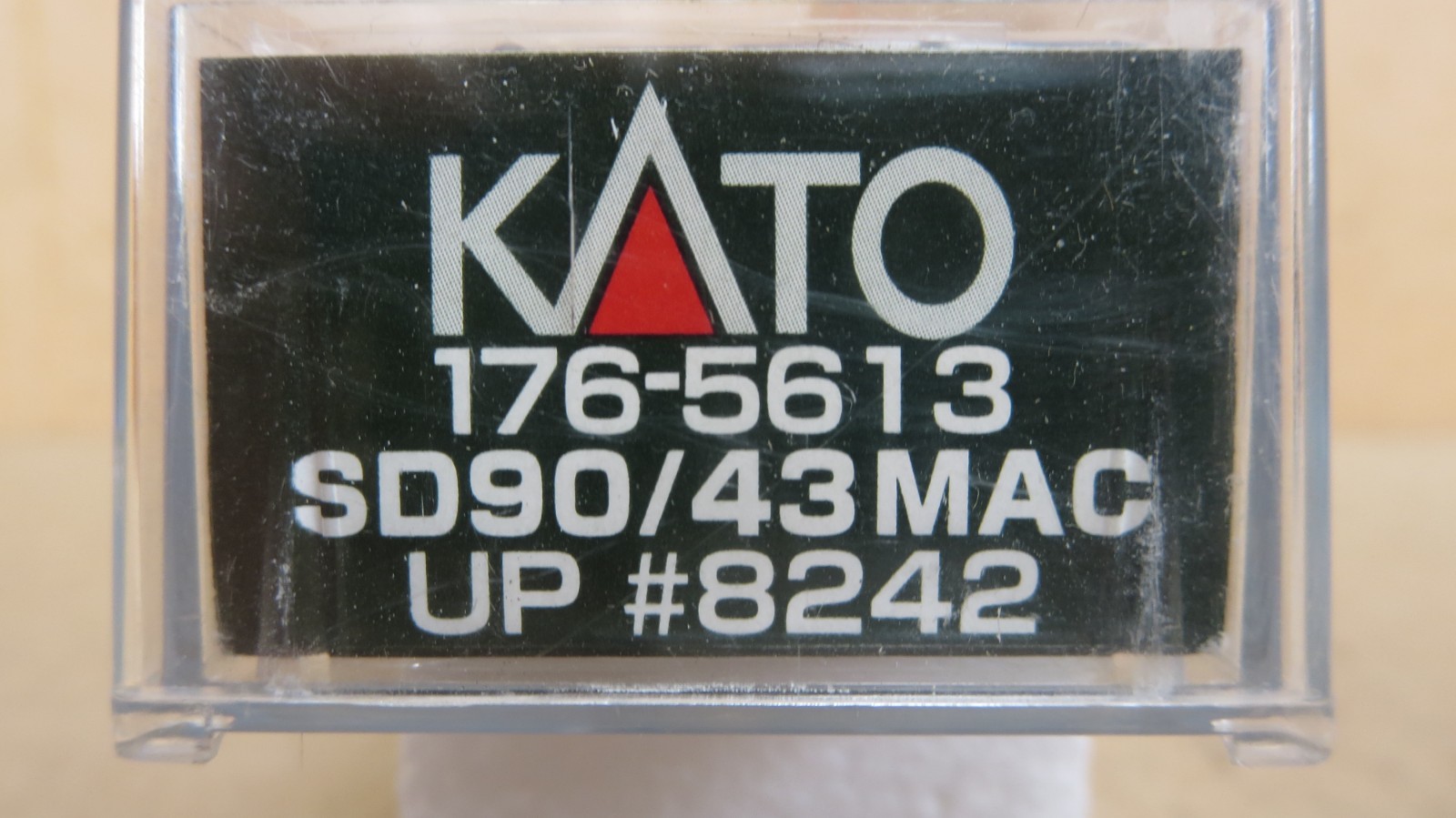 KATO 176-5613 SD90/43MAC Union Pacific 8242 N-Scale LN