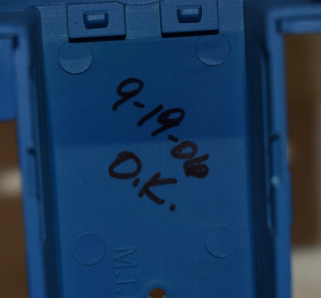 MTH SW-1500 Diesel Locomotive Shell CSX #1114 – O Gauge Sample