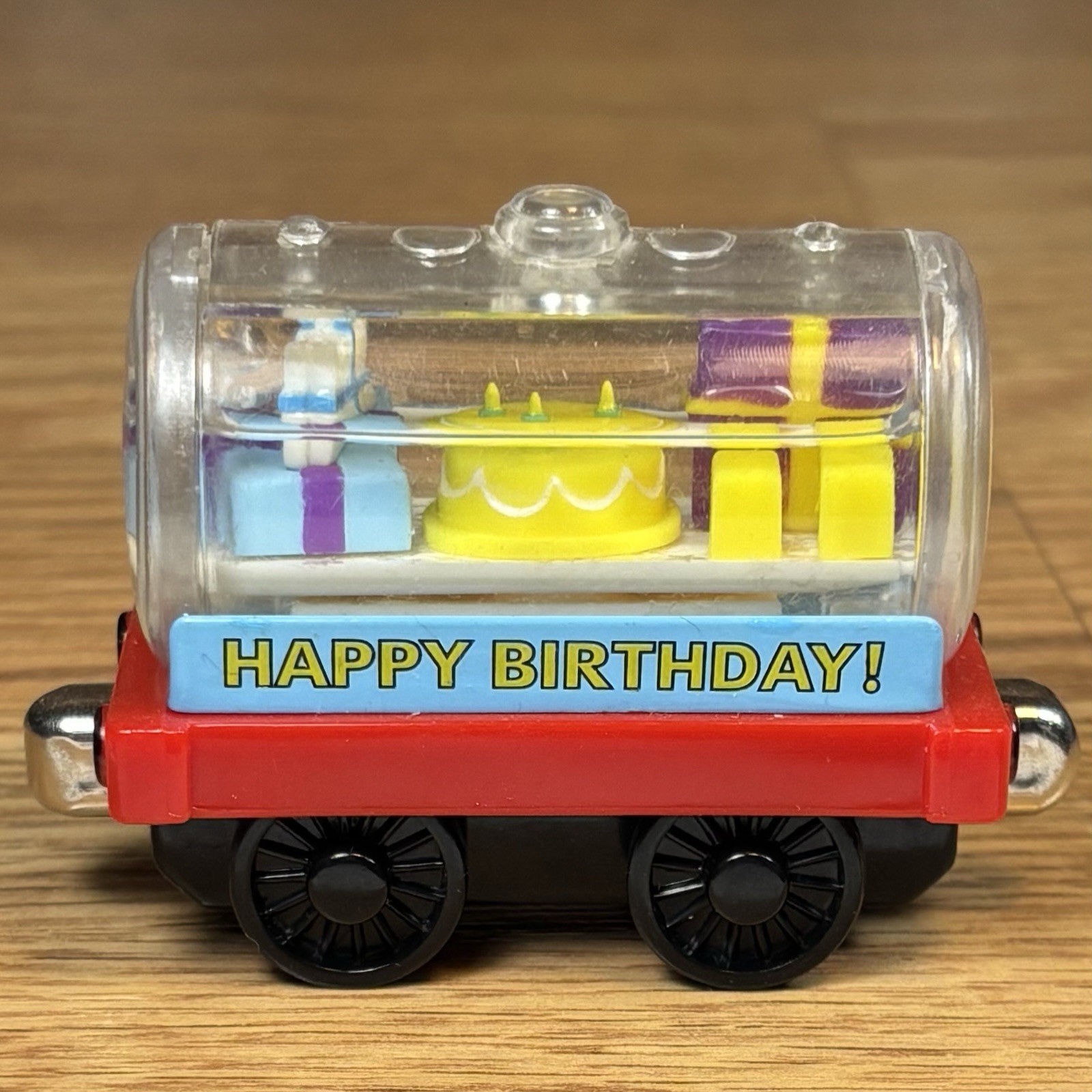 2004 Learning Curve Thomas & Friend Birthday Tanker Die Cast Magnetic