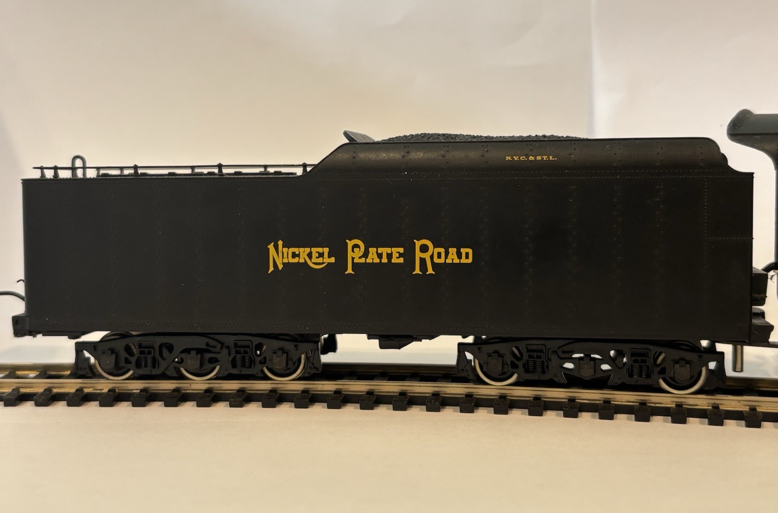 HO-Scale Bachmann Berkshire Nickel Plate Railroad Steam Locomotive 765(No Sound)